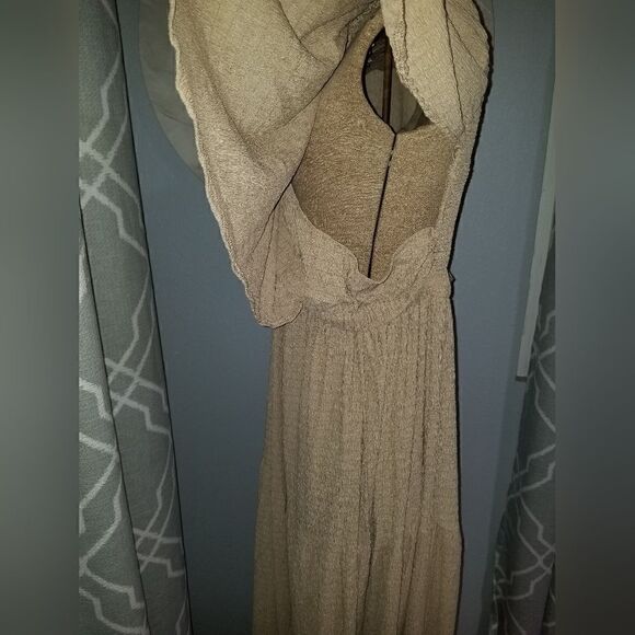 Summer V-Neck, Tiered Silhouette with Flutter Sleeves Maxi Dress - Picture 8 of 13